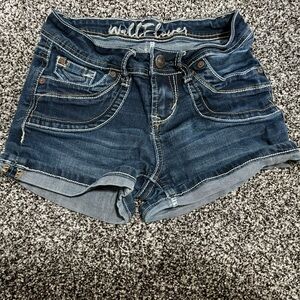 Wallflower Women's Blue Denim Shorts size 0